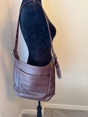 Vintage 90s Old Coach Slim Duffle Sac Brown (model #9060)